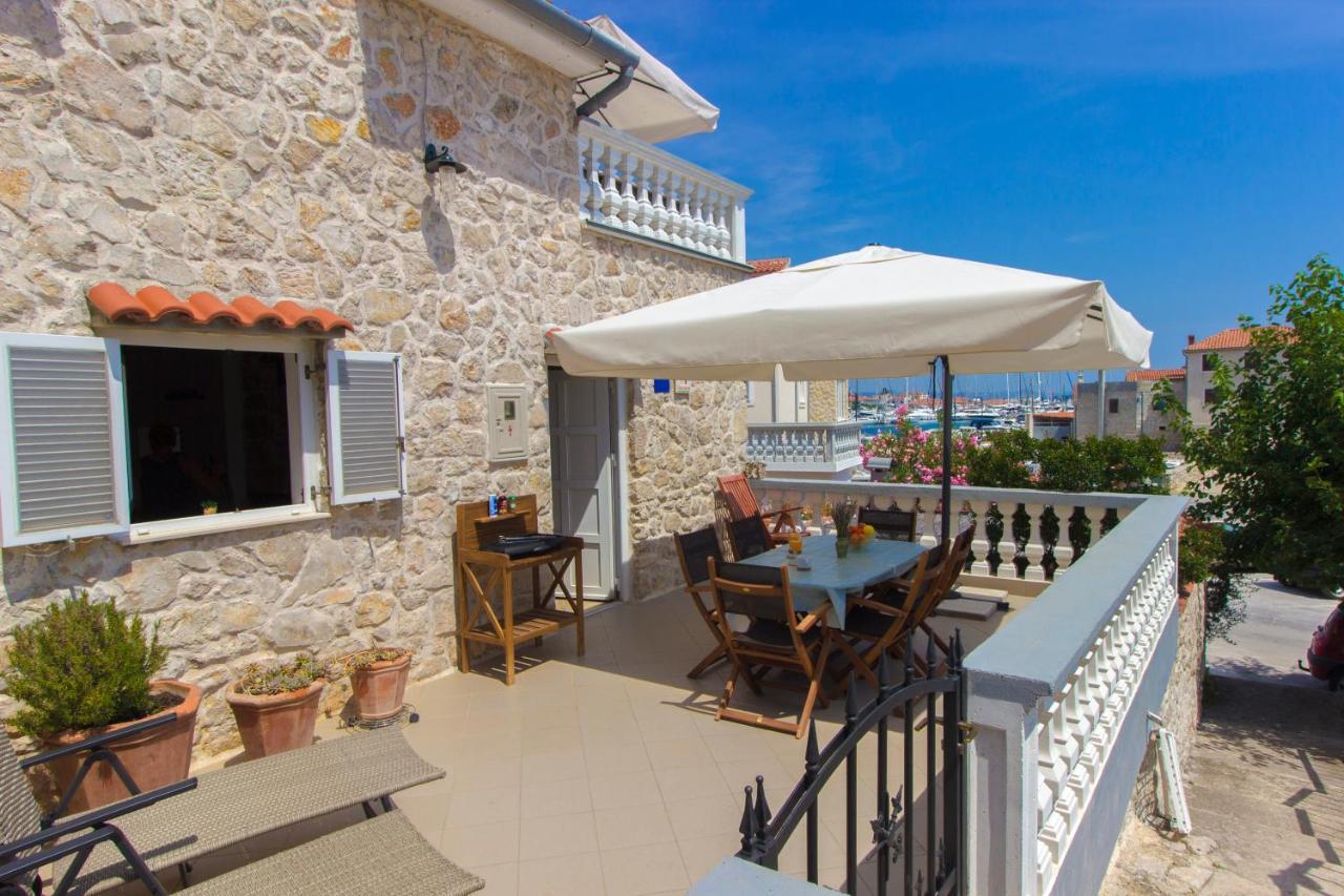 House-apartment Apartment Tribunj (Sibenik-Knin)