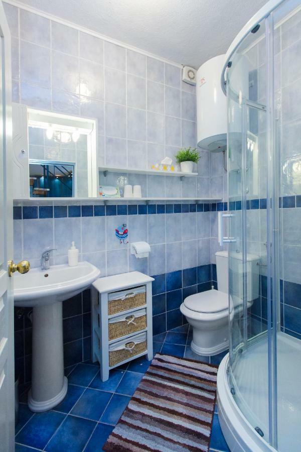 House-apartment Tribunj (Sibenik-Knin)