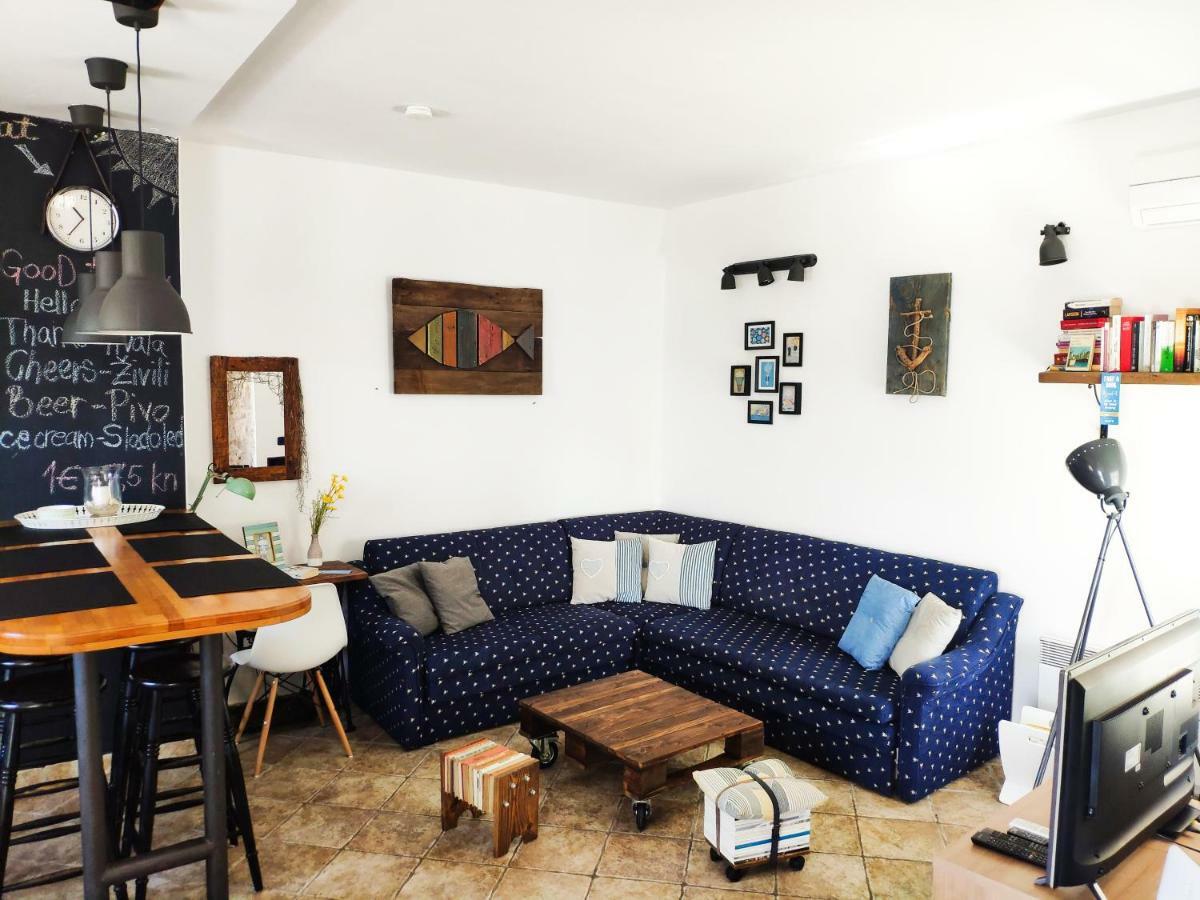 House-apartment Tribunj (Sibenik-Knin)